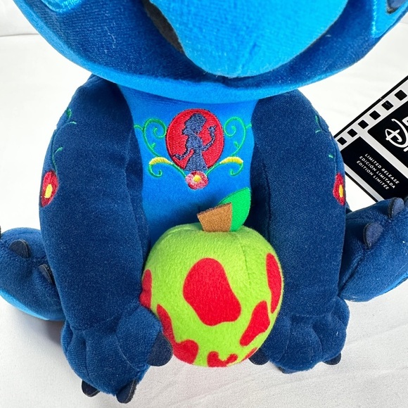 NWT - Stitch Crashes Disney Snow White - Picture 2 of 7